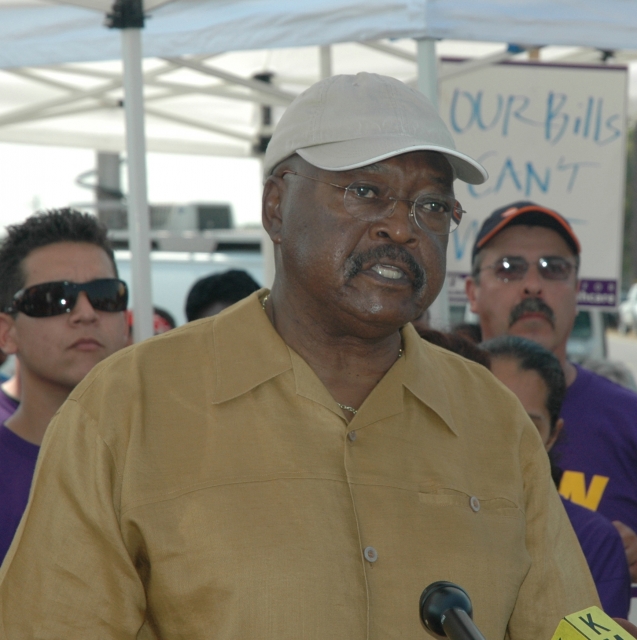 640_strike_7.jpg 