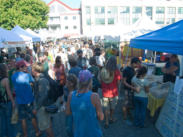 farmers-market_9-24-08.jpg 