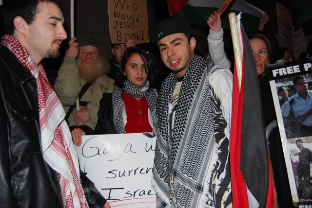 640_free_palestine_proest_12_30_1.jpg