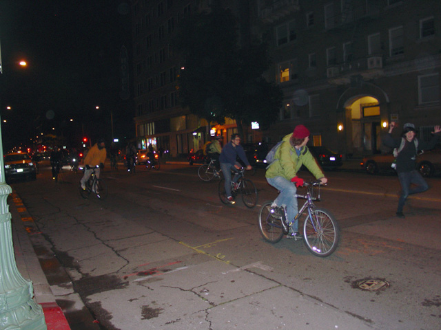 oaklandcriticalmass_0206090628_1.jpg 