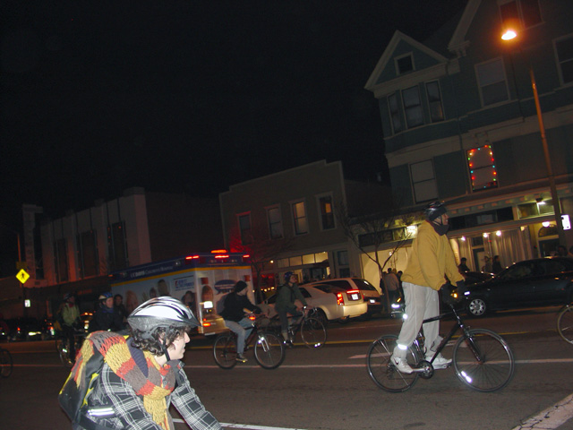 oaklandcriticalmass_0206090702.jpg 