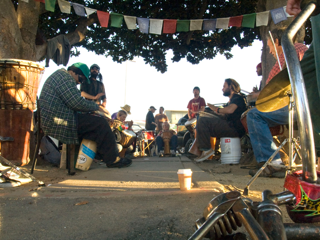 drumming_4-1-09.jpg 