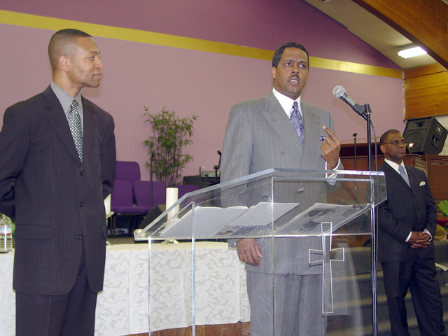 townhall_040409_christophermuhammad.jpg 