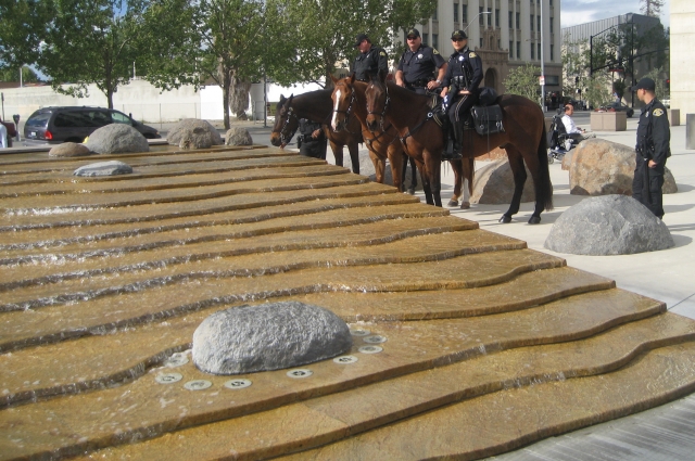 640_bastamountedfountain.jpg 