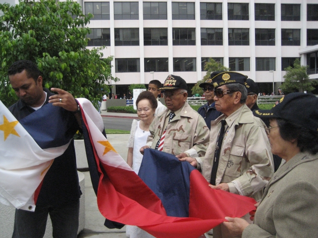 640_flag_ceremony_007.jpg 