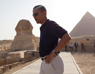 obama_and_the_great_pyramid.jpg 