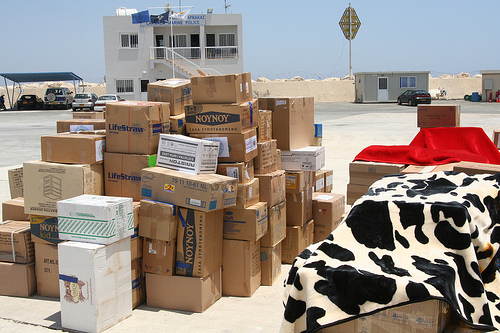 freegaza_medicine_waiting_to_be_loaded_on_spirit_of_humanity.jpg 