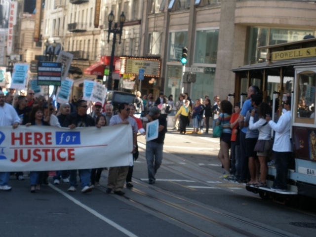 640_unite_here_local_2_hotel_workers_march_on_powell_st._8_14_in_sf.jpg 