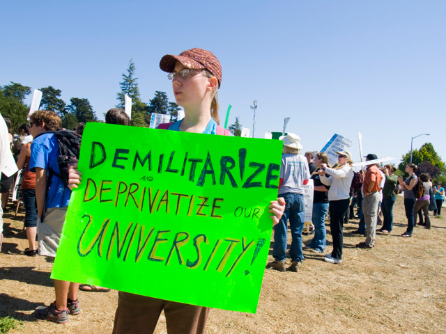 demilitarize-deprivatize-uc_9-24-09.jpg 