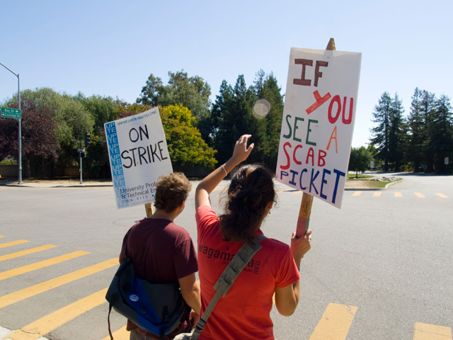 scab-picket_9-24-09.jpg 