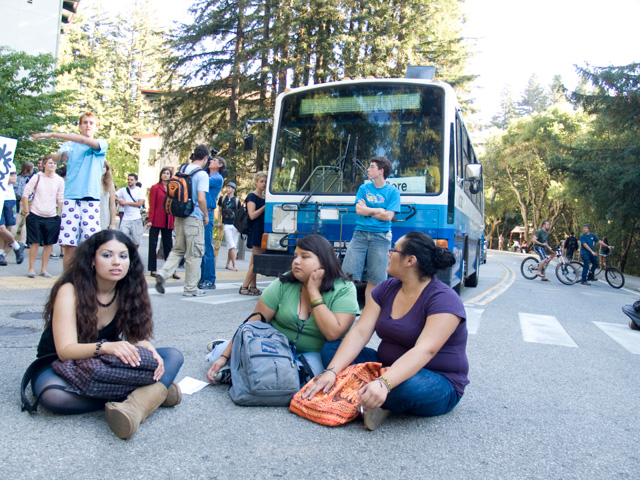 On September 24th, students and workers at UC Santa Cruz began the occupation of the Graduate Student Commons as part of a day of action at all UCs across the state. The building is located in a centr