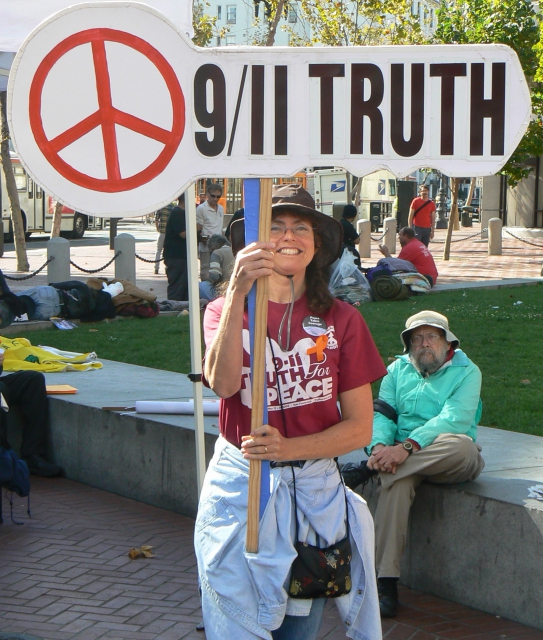 640_18_oct17_antiwar13.jpg