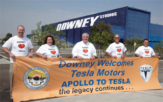 downey_tesla_wooed_by_downey_officials.jpg 