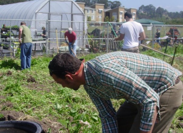 homeless_garden_project_mlk_day_2009.jpg