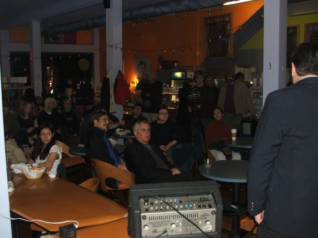 640_dscf0935_audience.jpg 