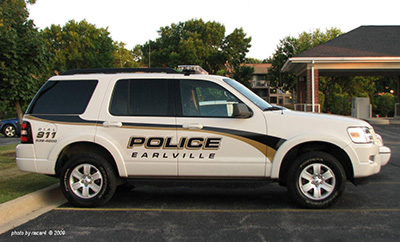 earlville-police.jpg 