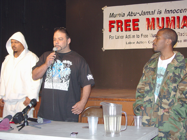 freeemallfreemumia_022110832.jpg 