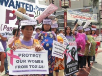 philippines-women-protest-vs-toxic.jpg