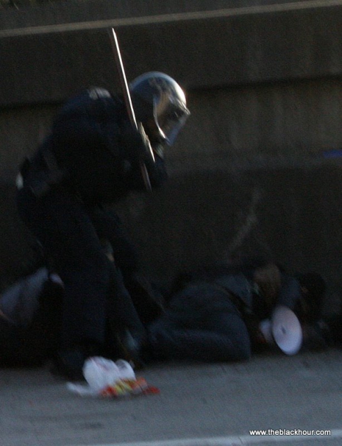 640_police-attack-880-education-protestors-7.jpg 