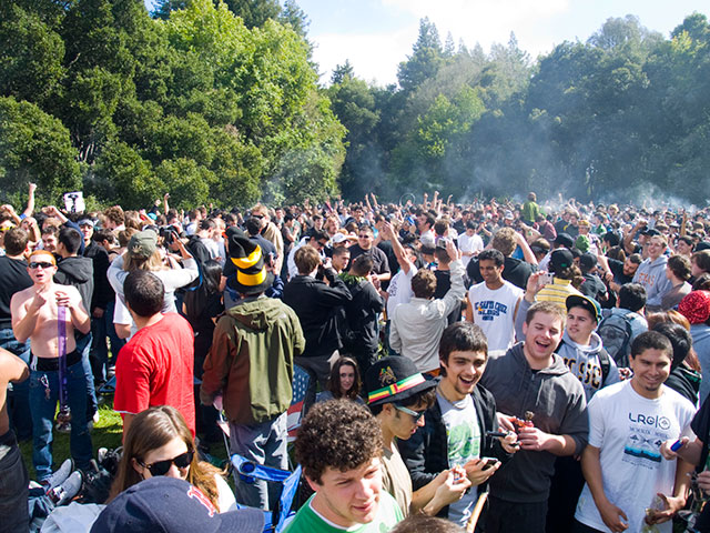 ucsc-smoking-slugs_4-20-10.jpg