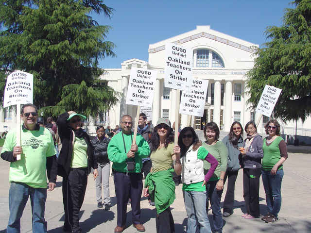 oaklandteacherstrike_0429101051_2.jpg 