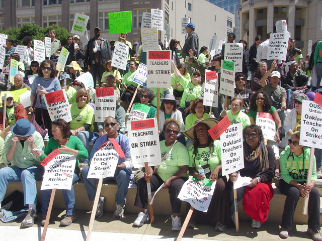 oaklandteacherstrike_0429101220_2.jpg 