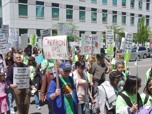 oaklandteacherstrike_0429101247_1.jpg 