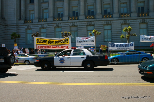 640_immigrationmarch_256.jpg 