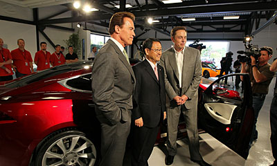 musk__elon_with_gov___toyoda.jpg 