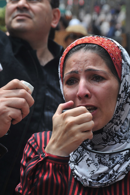 gazasf5-31-palestinian_woman_speaking_sm.jpg 