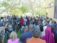 post-mehserleverdict_pressconf_0710101744_1.jpg