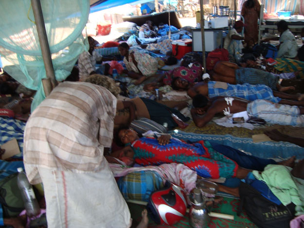 after_shell_attack_to_hospital_on_12_may_2009.jpg 