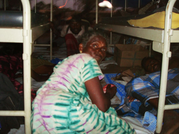 patients_taking_safety_measures_during_shell_attack_at_mullivaikkal_hospital.jpg 