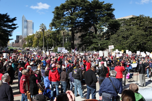 640_2.26.dailies.sacramento.rally.6.jpg 