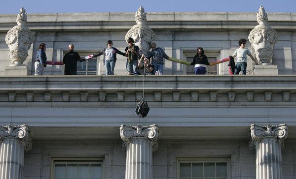 uc_berkeley_protest_march_4__2011.jpg 