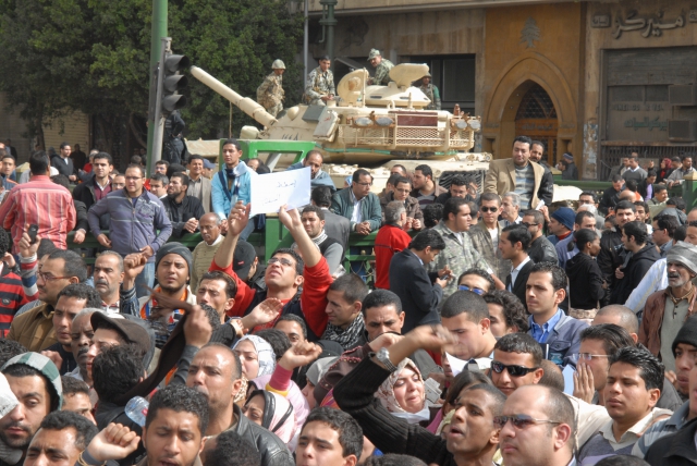 640_egyptian_revolution_133t_-_army_-_maidan_al-tahrir_-_cairo_-_cr_-_20110129.jpg 
