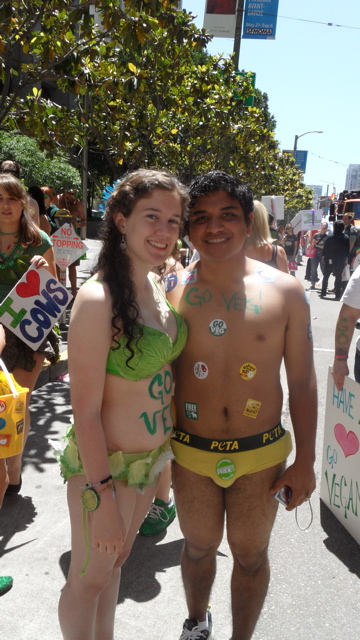 sf-pride-peta-animal_protection-vegetarian_community_contingent-062611_-_35.jpg 