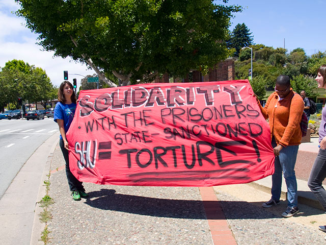 solidarity-with-prisoners_7-23-11.jpg 