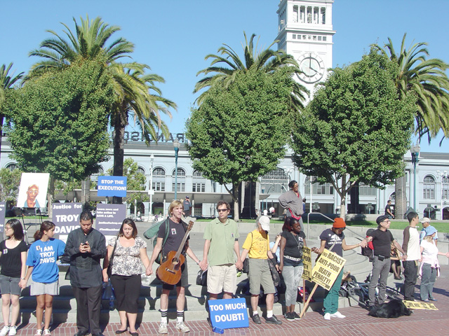 troydavis-vigil-justinherman_092111-14_1.jpg 