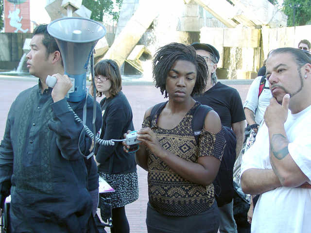 troydavis-vigil-justinherman_092111-27.jpg 