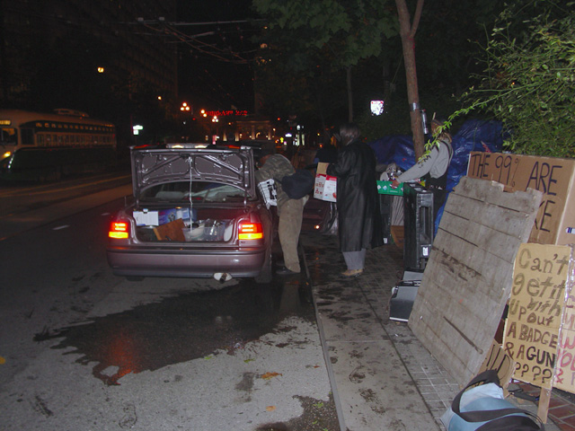 occupysf_policeraid-12_100511235637.jpg 