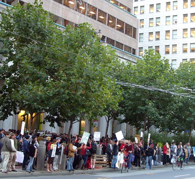 640_occupyfed-vigilbikes5492.jpg 