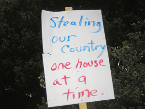 stealinghomes.gif