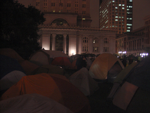 occupyoakland_day001_101011231150.jpg 