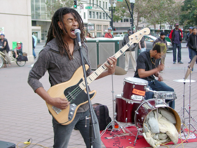 occupyoakland_day006_101511175541.jpg 