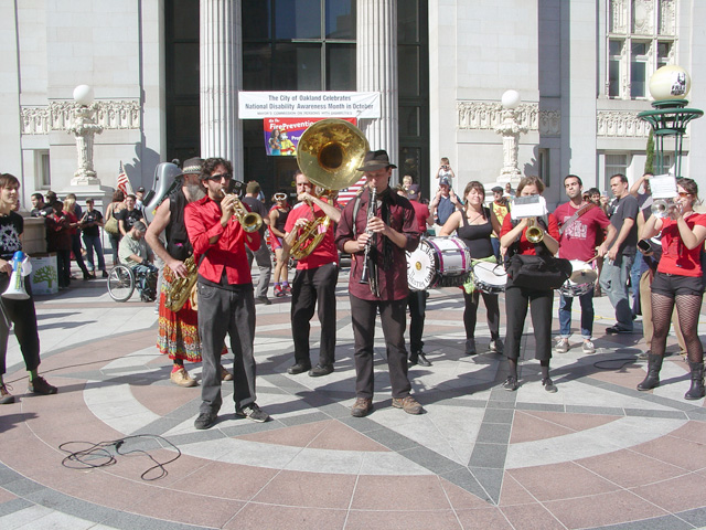 occupyoakland_day013-march_102211122121.jpg 