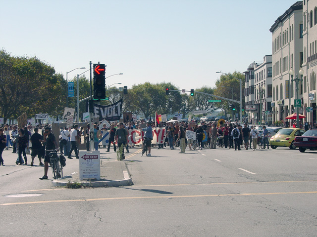 occupyoakland_day013-march_102211133011.jpg 