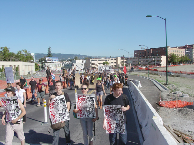 occupyoakland_day013-march_102211145024.jpg 