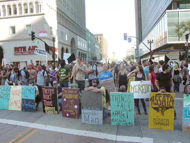 occupyoakland_day013-march_102211151323.jpg 