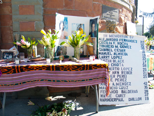 altar-flowers_10-29-11.jpg 